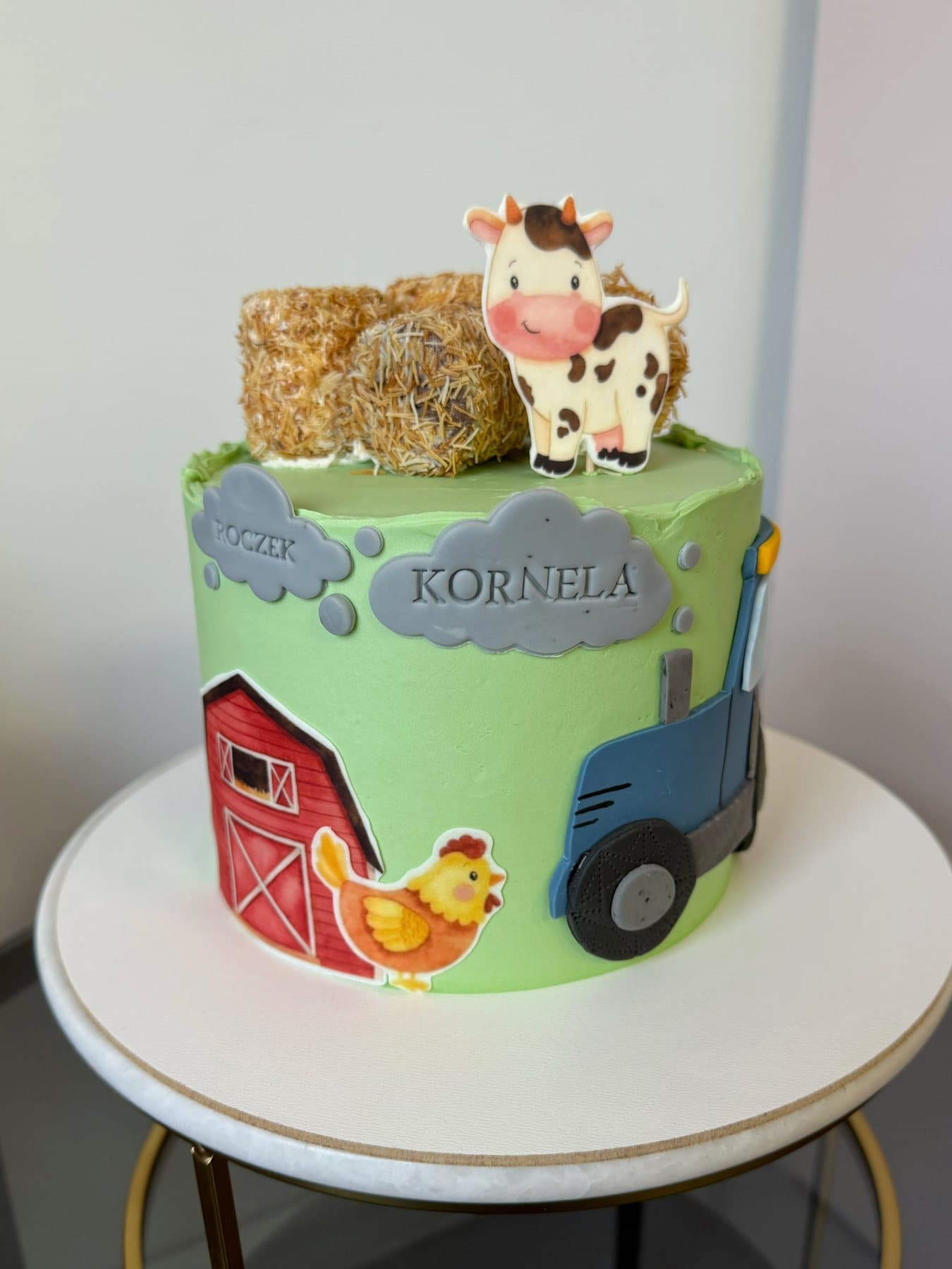 Tort w motywie farmy na roczek